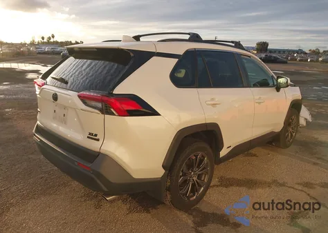 2022 Toyota Rav4 Hybrid Xle Premium from USA, damaged, VIN JTMB6RFVXND526702